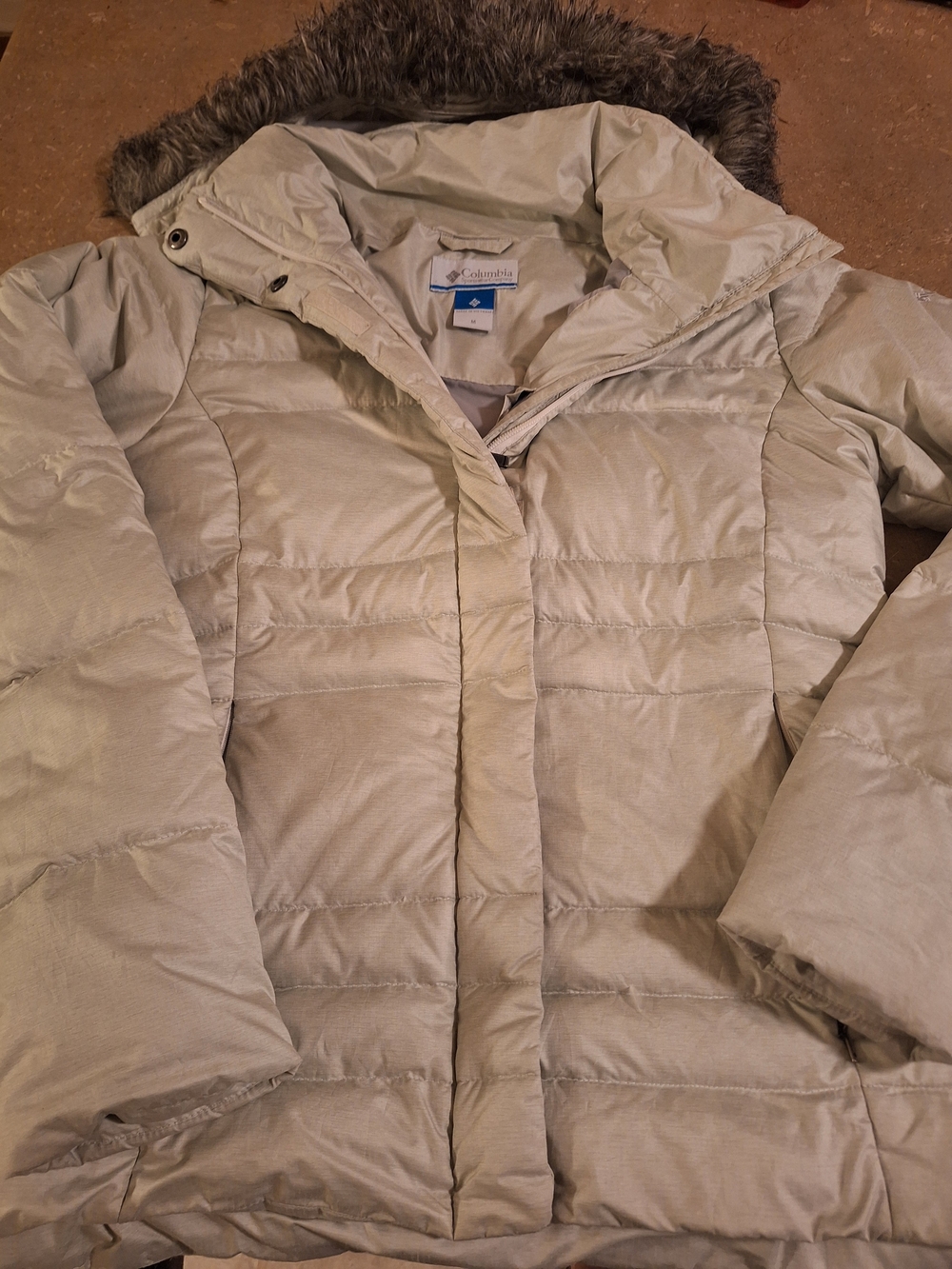 Columbia Women's Cream Quilted Puffer Jacket with Faux-Fur Trim Hood